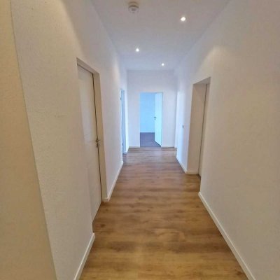 *** Geräumige 3-Raum-Wohnung im Chemnitz-Lutherviertel mit optionaler EBK ***