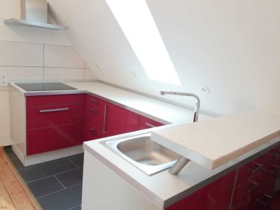 Helle 2,5-Zi Wohnung, 94 m² Grundfläche, eigener Garten