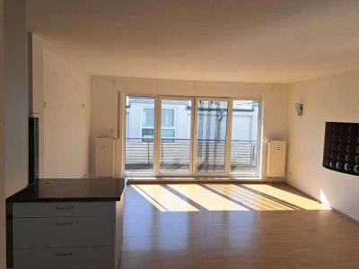 Großzügige 3-Zimmer-Wohnung mit Einbauküche, Westbalkon, Keller sowie KFZ-Stellplatz in Walldorf