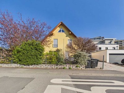 Direkt einziehen & wohlfühlen! Hochwertiges EFH mit Garten und exklusiver Ausstattung in Wiesbaden!