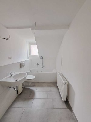 Schöne 2-Zimmer-Dachgeschosswohnung in Köln Vingst zu vermieten