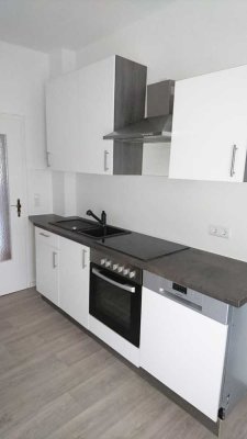 3 Zimmer WE mit Terrasse und Einbauküche zu vermieten! Nähe Theater NDH Oberstadt