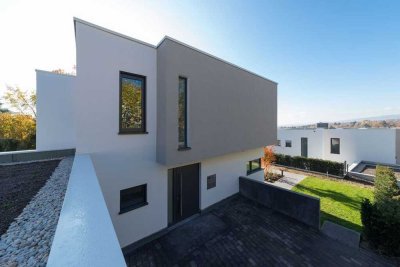 Repräsentatives modernes Einfamilienhaus in bester Lage mit fantastischem Blick über Wiesbaden