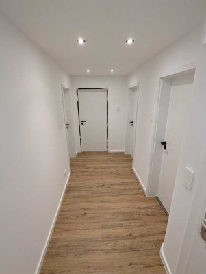 Schöne 3-Zimmer-Wohnung mit Keller und Balkon in Stuttgart-Untertürkheim