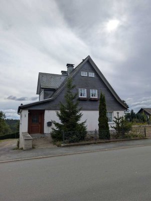 Renoviertes Einfamilienhaus mit 5 Zimmern in Winterberg