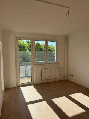 Sanierter Wohntraum mit Aufzug & Balkon – ideal für Paare oder Singles mit Anspruch!