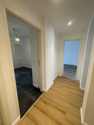 Erstbezug, kernsanierte stilvolle 3,5-Zimmer in Essen-Kray