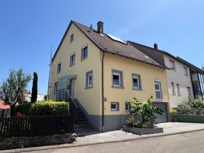 MIT 3D-TOUR! Umfangreich modernisiertes Einfamilienhaus mit Garage und Garten in Gondelsheim
