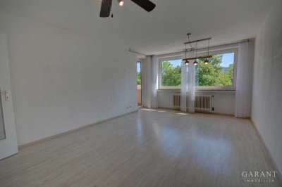 Helle 4 Zimmer-Wohnung mit Südbalkon in ruhiger Wohnanlage nahe Ostpark