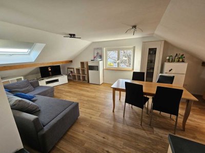 Möblierte und offene Dachgeschosswohnung in Böblingen