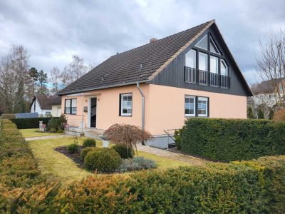 Attraktives freistehendes Einfamilienhaus mit großem Garten in ruhiger Lage (Rohrdorf)