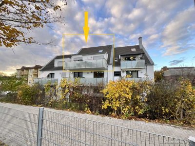 neuwertige DG-Wohnung 
mit großem Sonnenbalkon und EBK 
in Katzwang