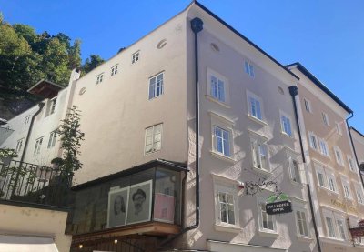 Salzburg Stadtzentrum: großzügige 4-Zimmer-Maisonettewohnung, ca. 110 qm Wohnfläche, Wohnen und Büro