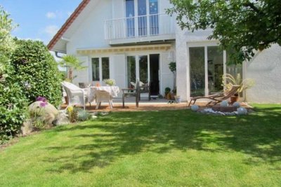 Großzügiges Einfamilienhaus mit Einliegerwohnung und Garten in Mosbach zu verkaufen