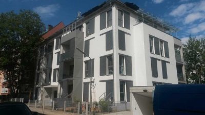 helle, freundliche Wohnung am Rande des Zentrums von Augsburg, mit Balkon und Einbauküche