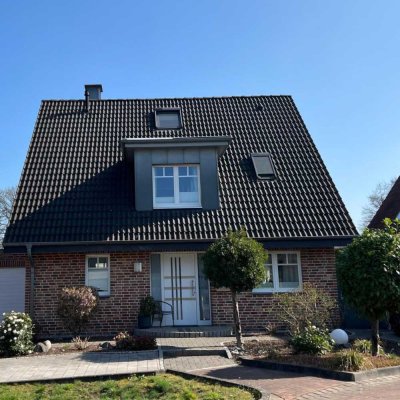 Natur pur...in Dinslaken-Hünxe.. Stilvolles Einfamilienhaus mit Blick in die Natur