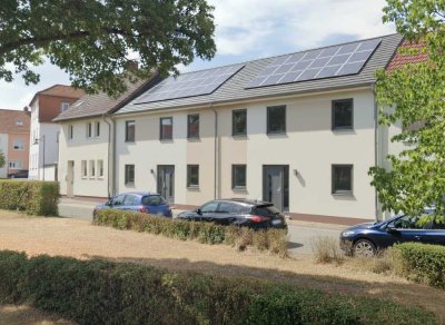 Hell & durchdacht wohnen – Ihr Reihenhaus in Ohrdruf mit Garten