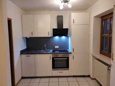 Sonnige 1-Zimmer-Wohnung mit neuer Einbauküche in Passau-Heining