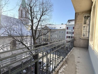 Stilvoll, großzügig und FRISCH saniert - 4,5-R-WHG mit Balkon!