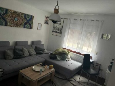 Vollständig renovierte 2-Raum-Wohnung mit Einbauküche in Darmstadt