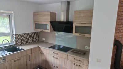 Schöne und sanierte 3-Raum-EG-Wohnung mit geh. Innenausstattung mit Balkon und EBK in Engelskirchen