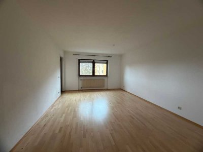 3-Zimmer-Wohnung im 3. Stock mit Balkon in Nürnberg, Pachelbelstraße