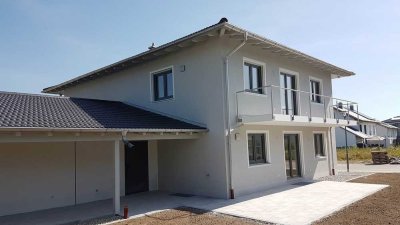 Neuwertige 3-Zimmer Wohnung in Zweifamilienhaus