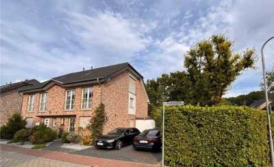 Familienidyll mit Pool, Garage und großem Grundstück in ruhiger Spielstraße