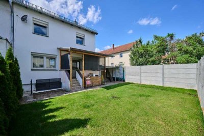 Reiheneckhaus mit Garage und Carport