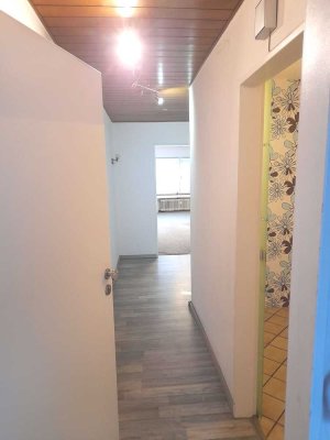 Schöne 3-Zimmer-Maisonette-Wohnung mit Balkon und Einbauküche in Langerwehe