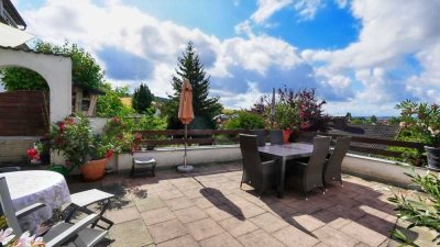 GROSSZÜGIGE GARTENGESCHOSSWOHNUNG IN TOP-LAGE MIT PANORAMASICHT