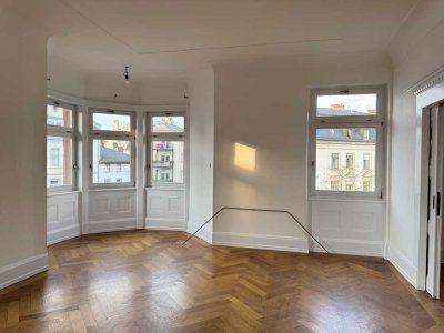 *Bornheim* 6-Zimmer-Altbauwohnung mit Balkon