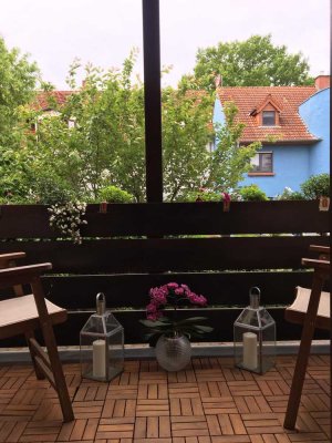 In bevorzugter, altstadtnaher Lage: 4 ZKB, 2 Balkone, Tageslichtbad/WC, EBK, TG- und Außenstellplatz