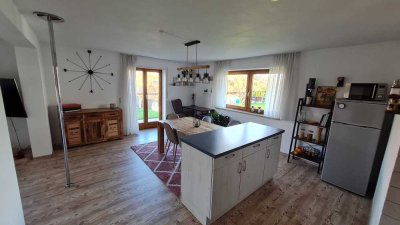 Grosszügige 2,5-Raum-Wohnung in Seeg