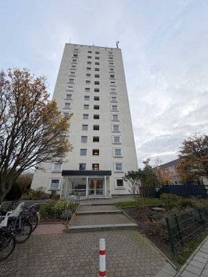 Helle 2-Zimmer-Wohnung mit Loggia in ruhiger Lage