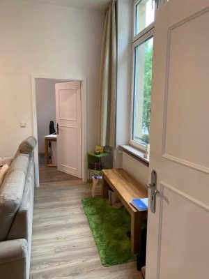 1ZKB 45qm in zentrumsnaher denkmalgeschützter Villa - teilmöbliert