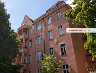 IMMOBERLIN.DE - Schöne Stuck-Altbauwohnung mit Balkon nahe Tempelhofer Hafen