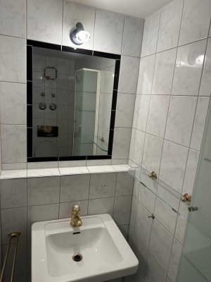 Stilvolle, gepflegte 3-Raum-Wohnung mit Balkon in Miesbach (Kreis)