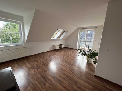 Komfortable 5 Raum Wohnung mit Balkon in Papendorf