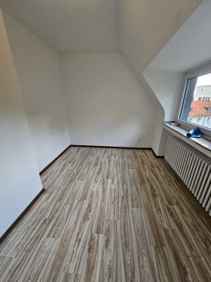 Exklusive 1 Zimmer Wohnung in Köln Riehl frisch renoviert