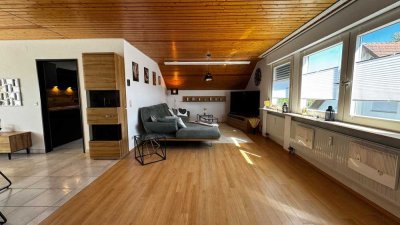 Großzügige, helle 2,5-Zimmer-DG-Wohnung mit Balkon in Eriskirch
