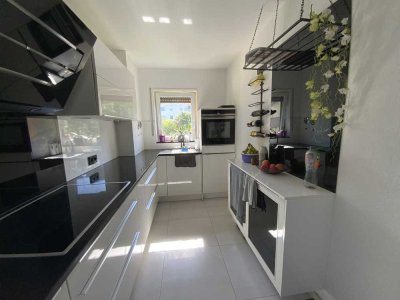 Neuwertige 4-Zimmerwohnung mit Balkon in bevorzugter Wohnlage