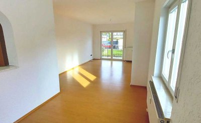 Schöne, helle 3 Zimmer Wohnung mit Balkon
