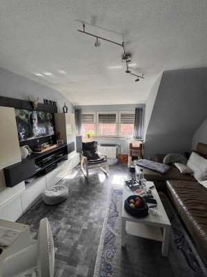 Charmante Dachgeschosswohnung · 83,6 m² · 4 Zimmer · Duisburg