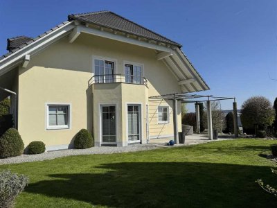 Exklusives Einfamilienhaus mit einzigartiger Galerie in Mettenbach!