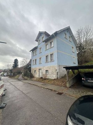 Schlafender Riese: MFH mit attraktivem Renditepotenzial und Wertsteigerungschancen