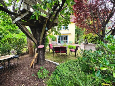 Ankommen - Wohlfühlen - Leben!
Reiheneckhaus mit Garten in Regensburg!