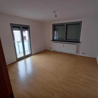 Attraktive und gepflegte 3-Raum-Terrassenwohnung mit Einbauküche in Partenstein