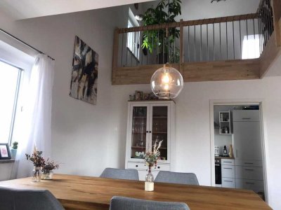 Traumhafte 3-Zimmer-Maisonette-Wohnung mit großen Räumen und großem SW-Balkon