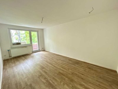 Sanierte 4-Raum-Wohnung mit Balkon und grüner Aussicht in Magdeburg Stadtfeld Ost – sofort bezugs...